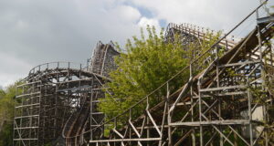Retrack work begins on Oakwoods famous Megafobia Wooden Coaster