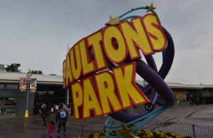 Can Adults Go to Paultons Park Without Kids? Everything You Need to Know Paultons Park Entrance