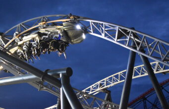 6 Pictures of Icon in the Dark at Blackpool Pleasure Beach