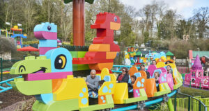 DUPLO Dino Coaster: The World’s First DUPLO Rollercoaster