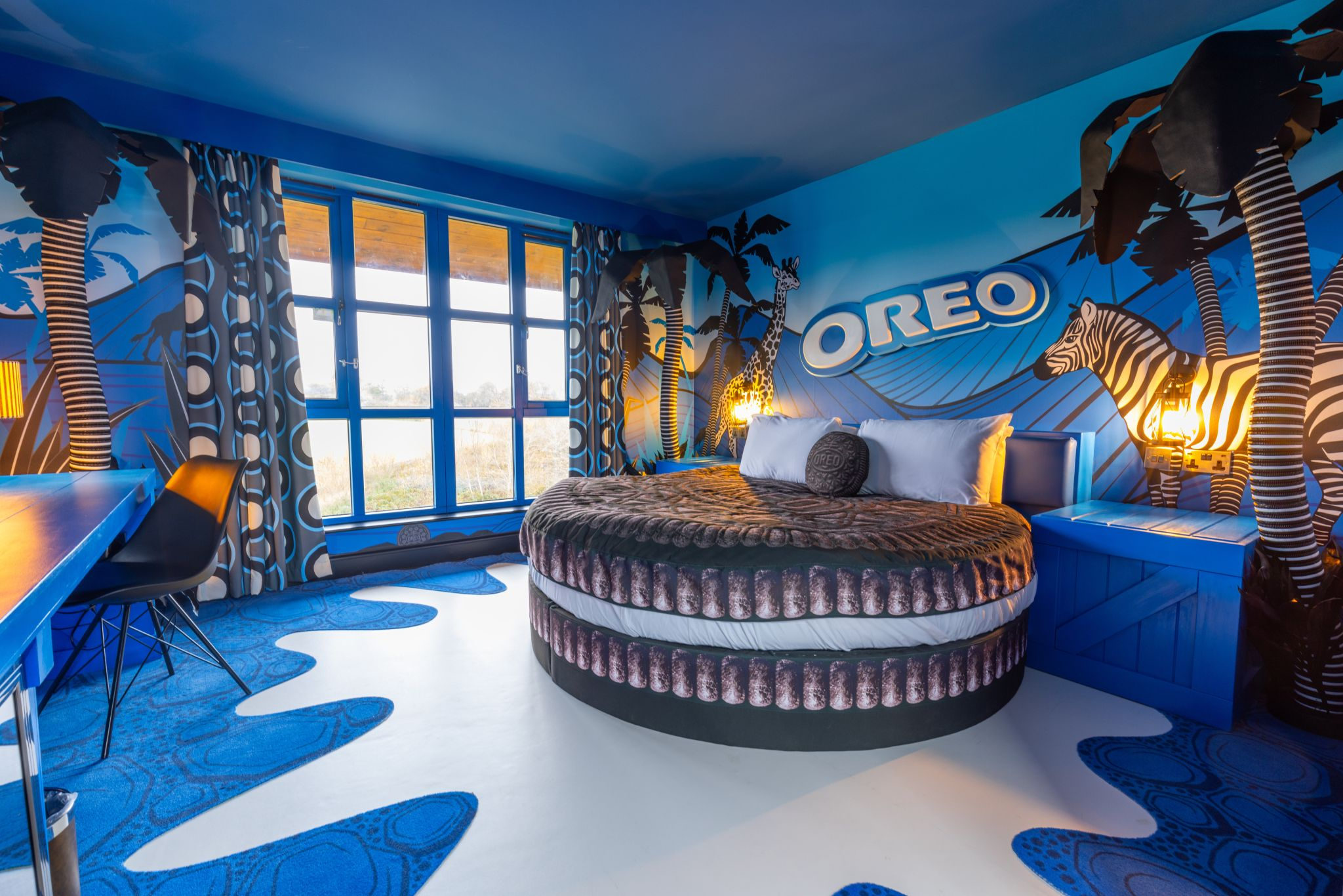 NEW Oreo & CapriSun Themed Rooms at Chessington World of Adventures