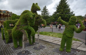 What to Do at a Theme Park Without Riding Anything Paultons Park's Gardens