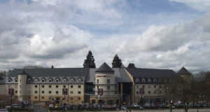 Best Theme Park Hotels in the UK Drayton Manor Hotel