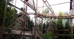 Rattlesnake: A Thrilling ride that promises to leave you on the edge of your seat Rattlesnake at Chessington