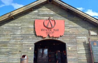7 Pictures of The Wicker Man Shop at Alton Towers