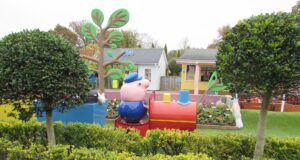 Surviving Theme Parks with Kids: A Parent’s Toolkit