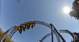 Dealing with Ride Closures and Long Queues During Hot Weather: The Ultimate Guide for Theme Park Visitors