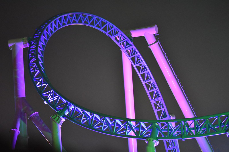 Colossus at Thorpe Park in the Dark