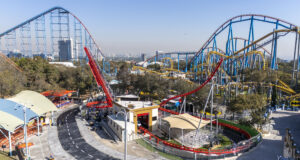 Speedway Stunt Coaster Officially OPENS at Six Flags Mexico Speedway Stunt Coaster