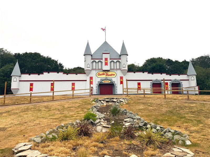 Castle Theatre Reopens at Pleasurewood Hills
