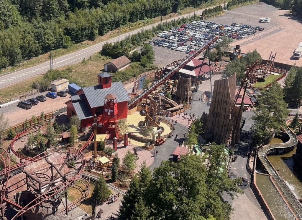 Fireline Redwood Officially Opens at Fraispertuis-City for the Park's 60th Anniversary