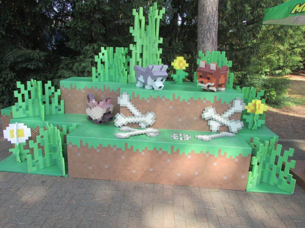  Meet the Mobs at Alton Towers