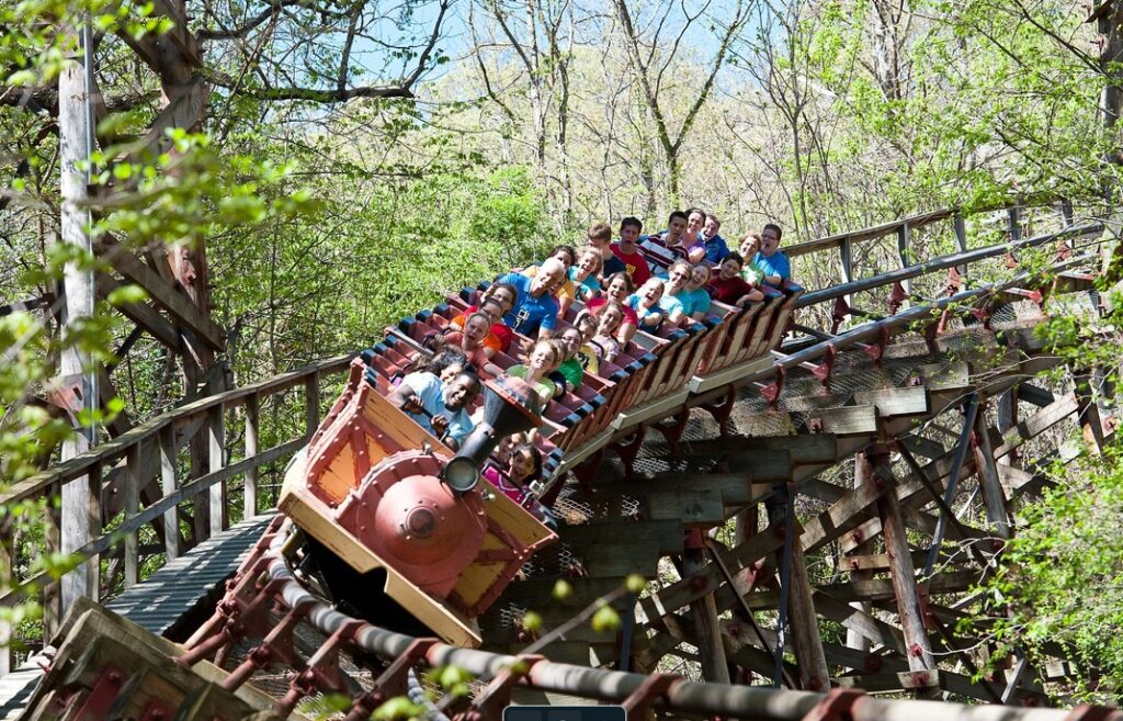 Silver Dollar City theme park to close Thunderation